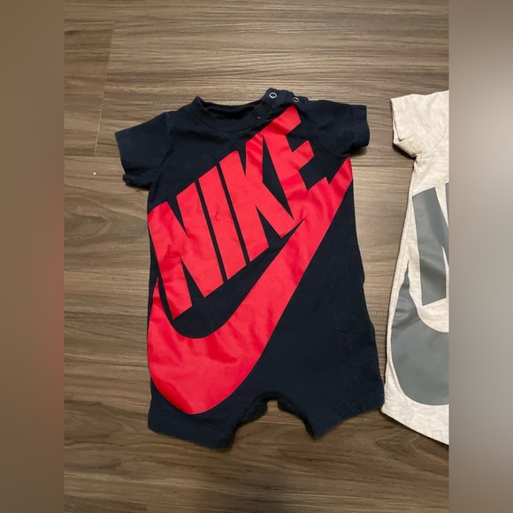 Nike Baby Short Sleeve Romper Duo in Black and Cream size 3M - Picture 6 of 7